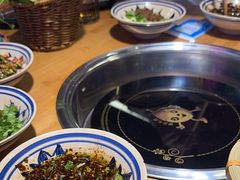 -洱火云南酸菜牛肉火锅(石景山当代商城店)