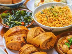 -李与白包子铺(桐梓林店)