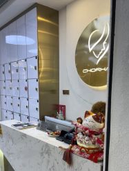 -虫二·专注健康烫染沙龙