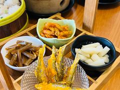 -莲餐厅·湖北菜·潜江小龙虾店(愚园路店)