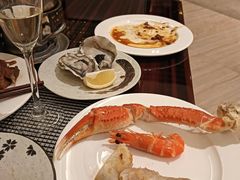 -广州万富希尔顿酒店·感趣自助餐厅·金秋蟹宴生蚝海鲜刺身