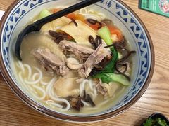 -蒙自源米线大王(信利城市广场店)