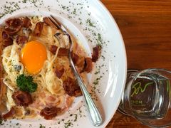 -Chom Cafe and Restaurant