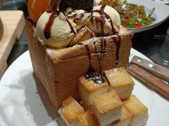 -铜锣湾·有麝自然香(渝北财富中心店)