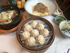 -馋三尺蟹粉小笼(人民广场店)