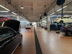 -贵州贵星奔驰4S店(观山湖店)