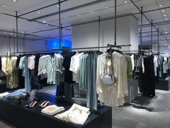 -URBAN REVIVO(欢乐海岸购物中心店)