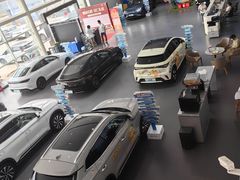 -比亚迪上海弘仁4S(杨浦店)