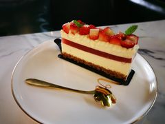 草莓慕斯-玉马原餐厅