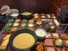 -银米·云南传统过桥米线(双廊黑金冠店)