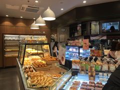 面包甜点陈列柜-爱达乐面包生日蛋糕(华油路店)