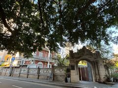-溪岸路花鸟市场