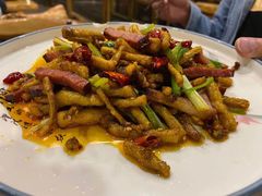 -凤凰路何眼镜香辣蟹(花果园店)