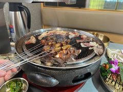 -围炉肉舍•炭烤活鳗•丹东海鲜烤肉(步行街店)
