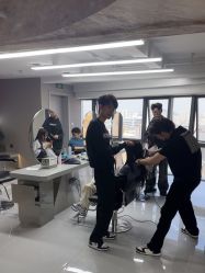 -宫铭烫发染发接发店
