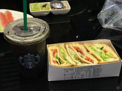 客伦其三明治-星巴克(西安机场1店T3到达店)