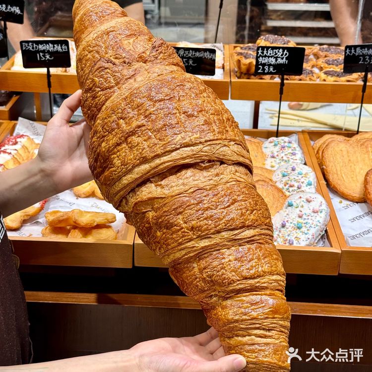 在苏州！吃到巨无霸的可颂🥐啦！