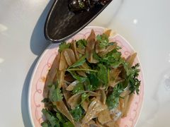 -嗨辣小聚·盘锦河蟹·海鲜烧烤龙虾(盘锦十年好店)