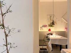 -春树下·树屋花房西餐厅(罍街AS1980店)