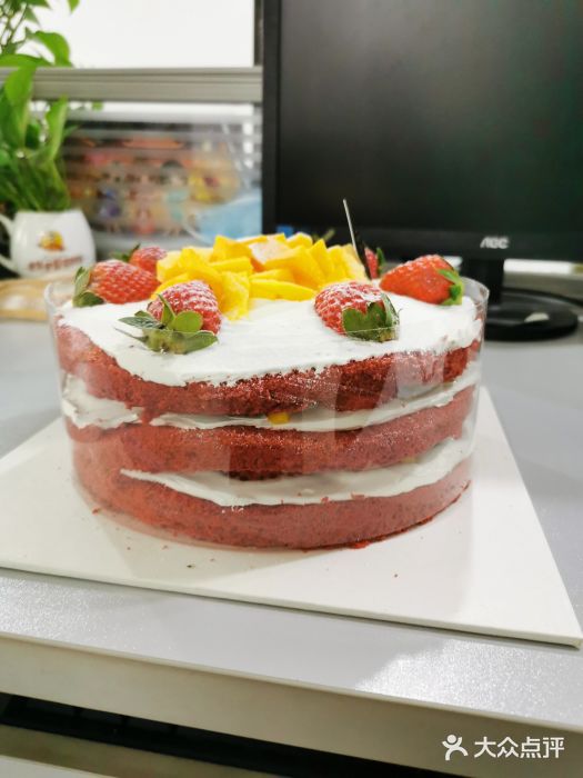 巴黎甜甜轻奢蛋糕(大面万科店)经典红丝绒蛋糕图片