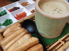 稀豆粉油条-福照楼汽锅鸡·云南菜(护国路店)