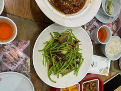 -黄泥岗·地道湖北菜(奥特莱斯店)