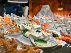 -雍容荟活波龙自助餐(IFS黑金店)