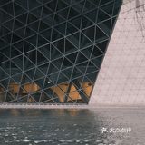沉睡中的扎哈·哈迪德