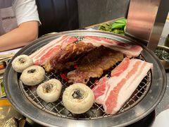 -草家酱蟹炭火烤肉店(珲春南路二店)