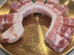 五花肉-哈哈碳都·牛肋条无限自助烤肉(台江万达店)