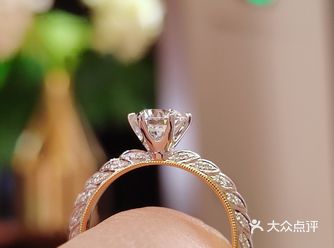 ️如🪶般轻盈的费瑟尔钻戒