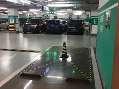 -国华国际广场-地下停车场