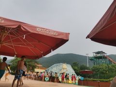 -汤山欢乐水世界