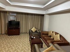 -日照君临天下大酒店
