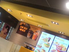 -麦当劳(轻轨曹杨路店)