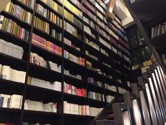 iphone_upload_pic-钟书阁(松江泰晤士小镇店)