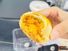 蛋黄酥莲蓉-鲍师傅糕点(台东步行街店)