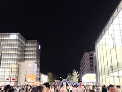-杭州湖滨银泰in77