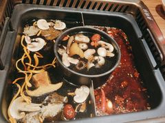 -吴氏老牌坊云南鱼豆花火锅店(通江街店)