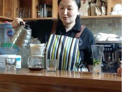 -Rabbit Cafe私房西餐甜点咖啡(栖霞路店)