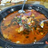 菜量很足，都是挺大一份的，点了一份酸菜鱼