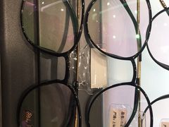 -回瑞眼镜·蔡司·依视路官方授权店(广益路万达店)