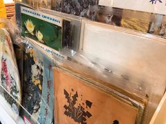 -邊城書店