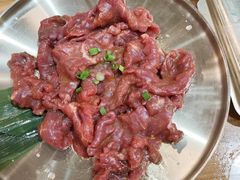 -青瓦餐厅·生鱼片·韩园烤肉(西塔店)