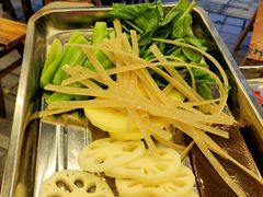 -金鼎雪山牦牛杂火锅(理县总店)