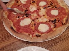 -城市大道红炉披萨烘焙坊