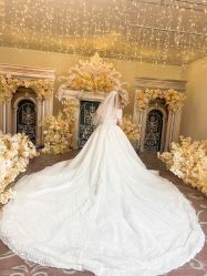 -伯瓷皇后婚纱艺术空间