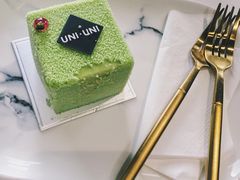 -UNI UNI(环亚凯瑟琳店)