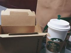 -星巴克(武汉欧利新天地店)