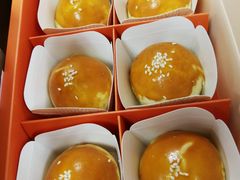 红豆蛋黄酥-鲍师傅糕点(春熙路店)